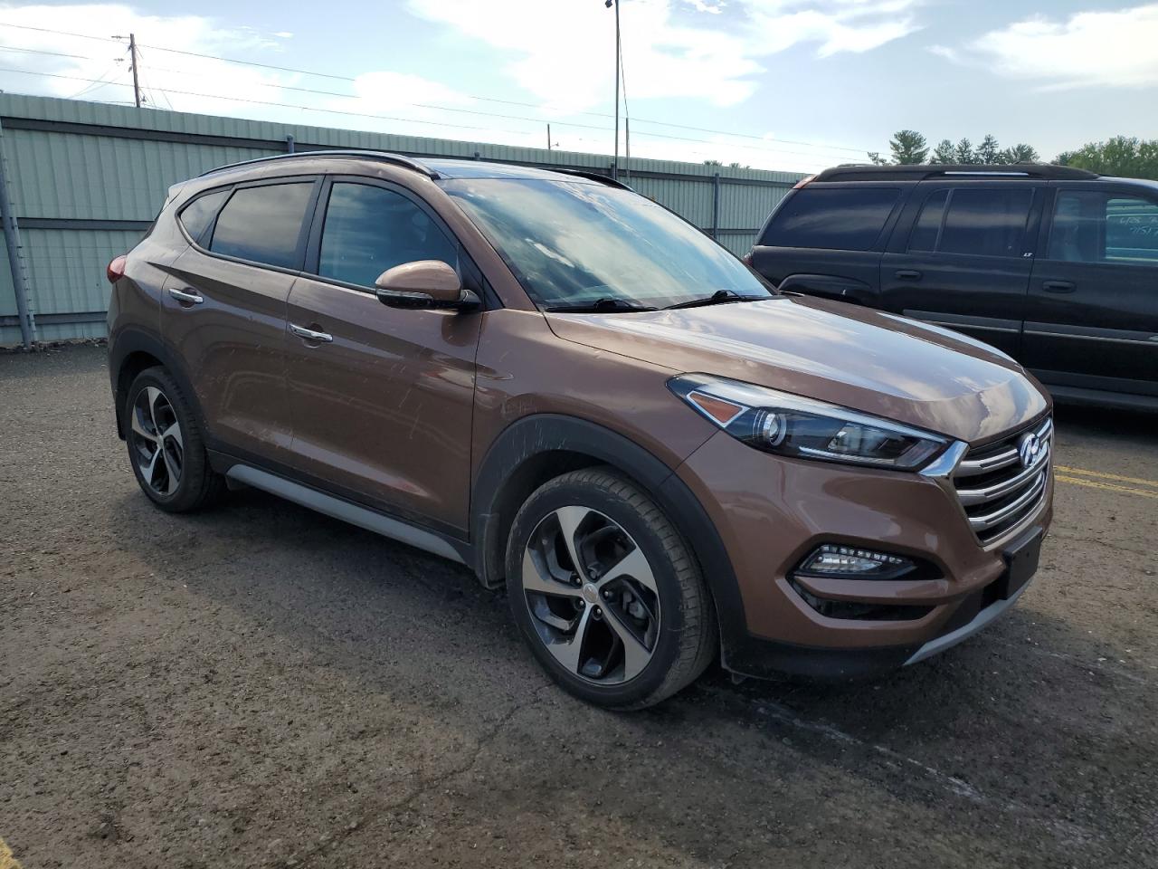 2017 Hyundai Tucson Limited vin: KM8J33A25HU375251