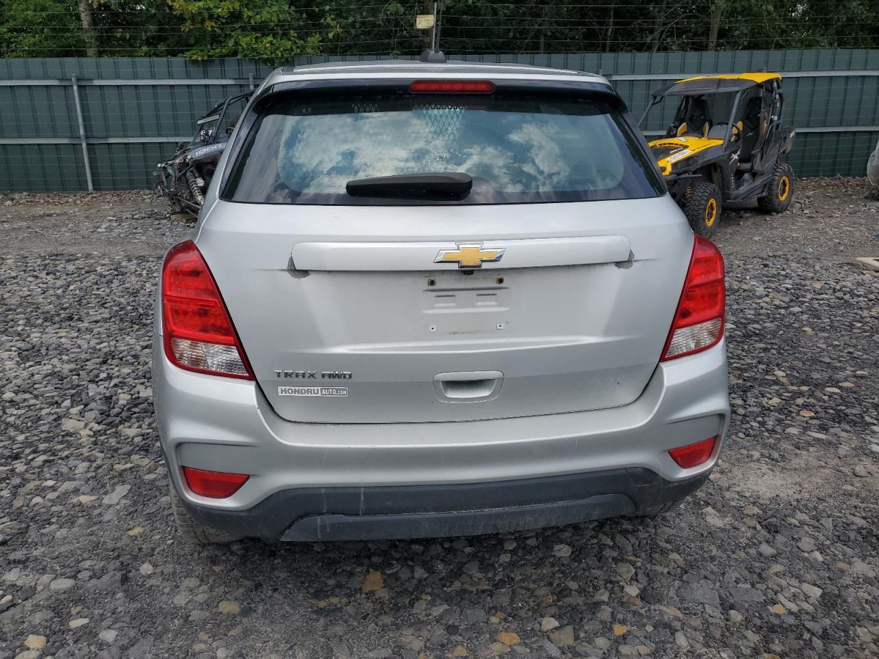 3GNCJNSB8JL419862 2018 Chevrolet Trax Ls