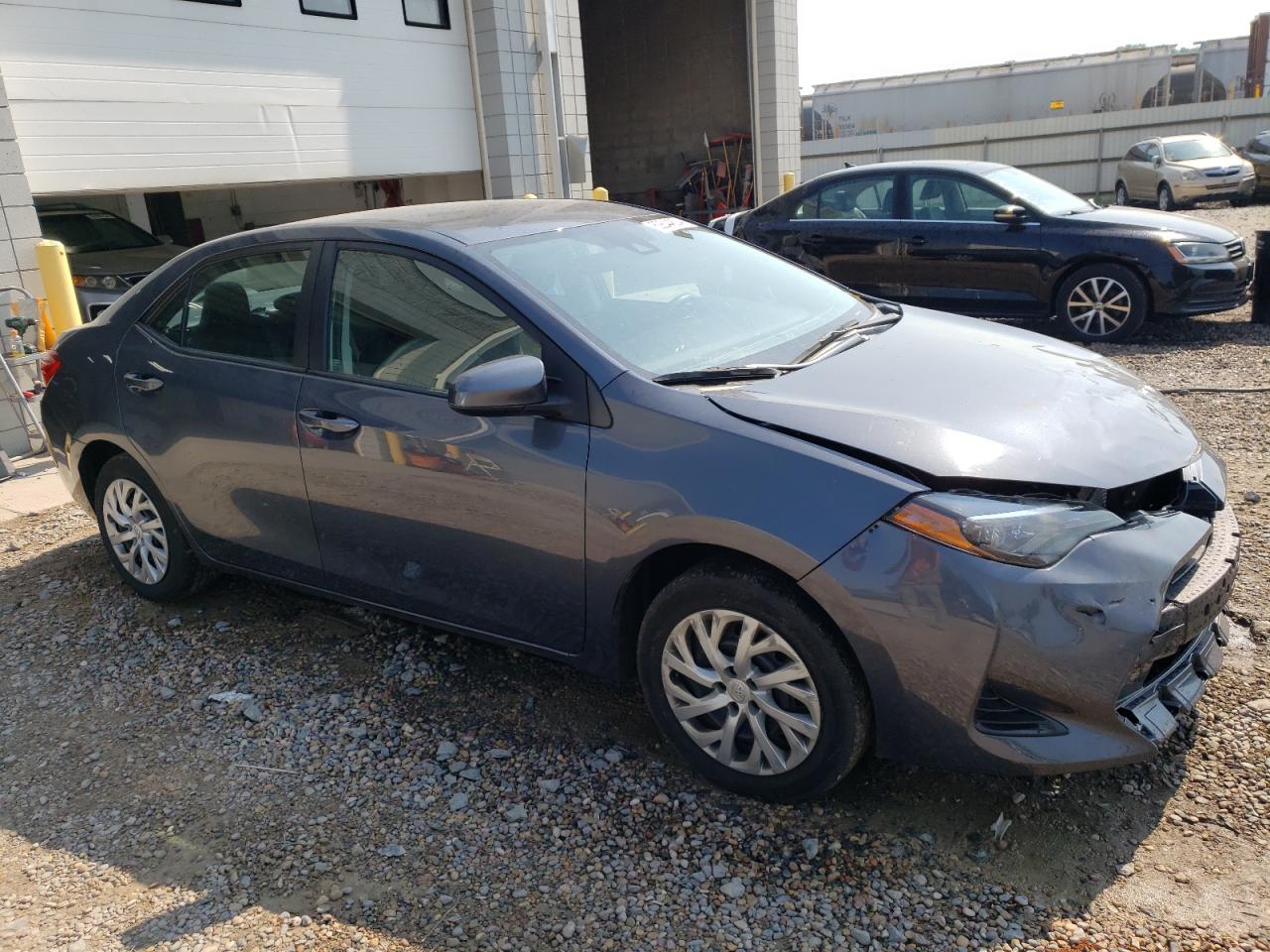 2017 Toyota Corolla L vin: 5YFBURHE5HP611645