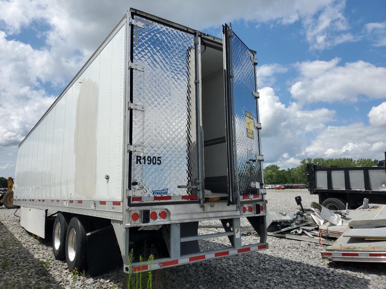 Lot #2792047228 2019 CIMC TRAILER