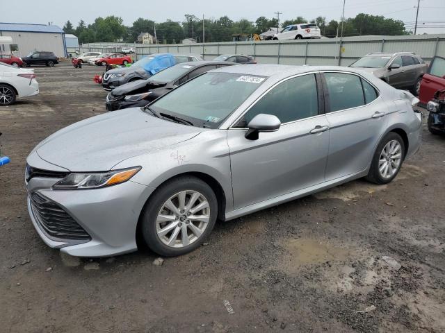 VIN 4T1B11HKXJU609958 2018 Toyota Camry, L no.1