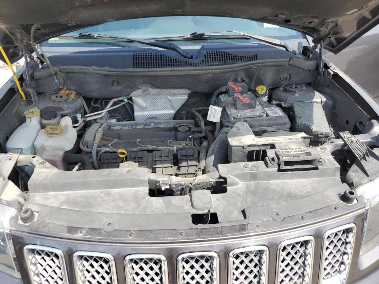 1C4NJCEA0GD777058 2016 Jeep Compass Latitude