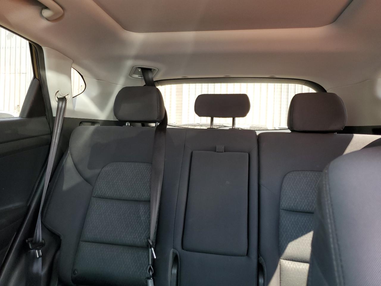 KM8J33A2XJU799725 2018 Hyundai Tucson Value