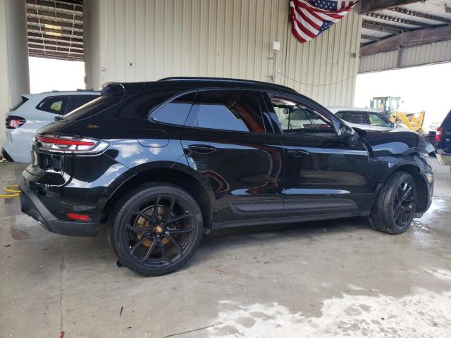 VIN WP1AA2A52NLB01293 2022 Porsche Macan no.3