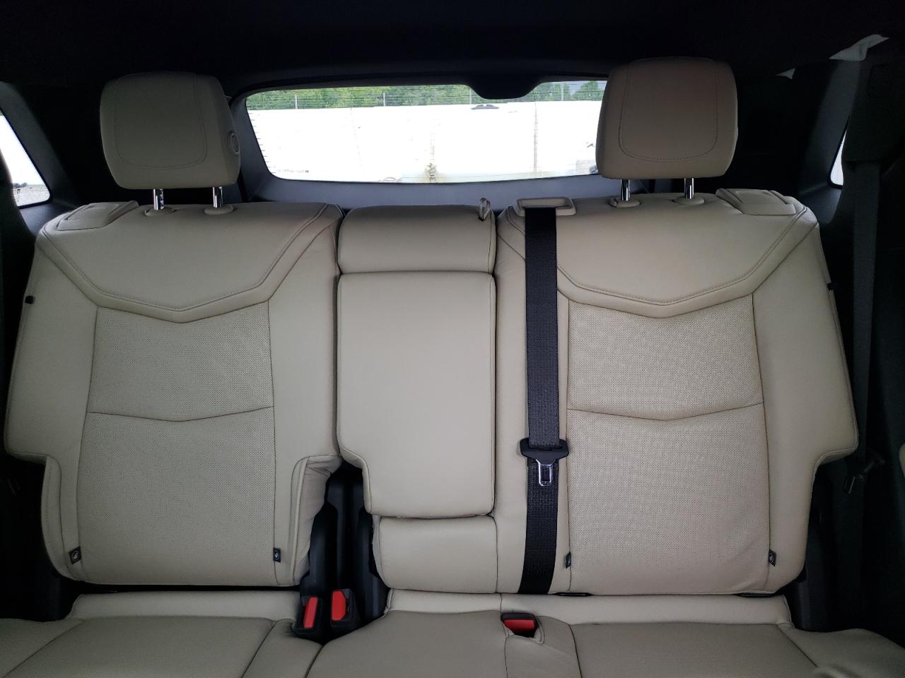 1GYKNBRS2HZ123312 2017 Cadillac Xt5 Luxury