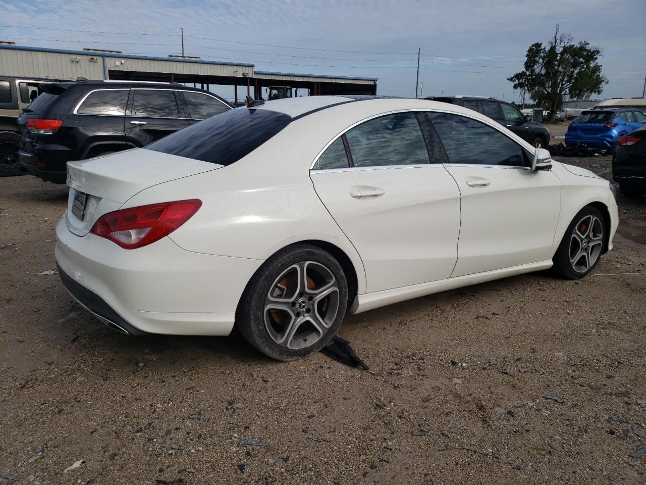 wddsj4eb2jn533307 WDDSJ4EB2JN533307 2018 Mercedes-Benz Cla 250