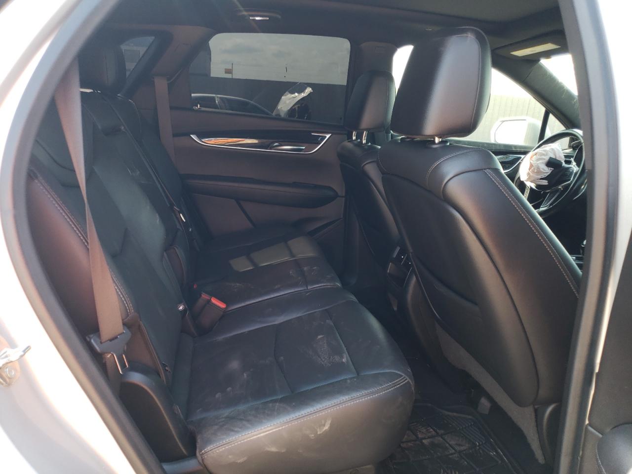 1GYKNDRS2LZ191033 2020 Cadillac Xt5 Premium Luxury