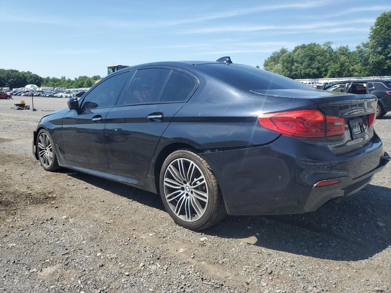 WBAJE7C53JWD49934 2018 BMW 540 Xi