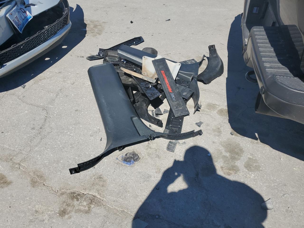 1FTFW1RG4KFB68075 2019 Ford F150 Raptor