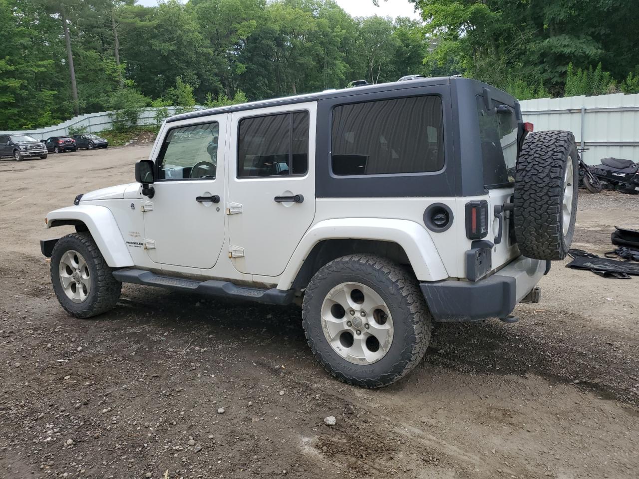 2013 Jeep Wrangler Unlimited Sahara vin: 1C4HJWEG6DL611325