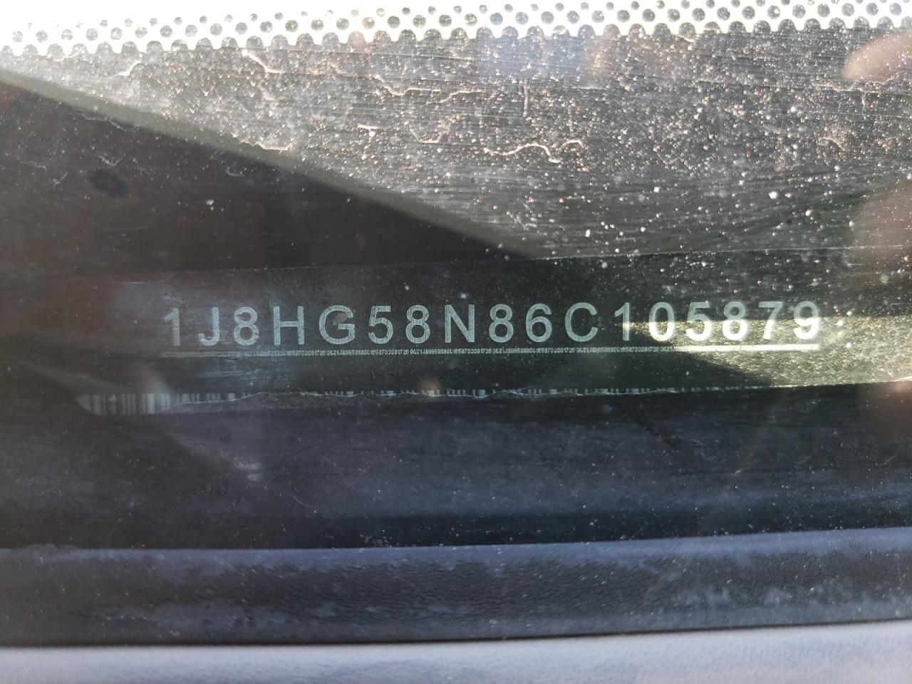 1J8HG58N86C105879 2006 Jeep Commander Limited