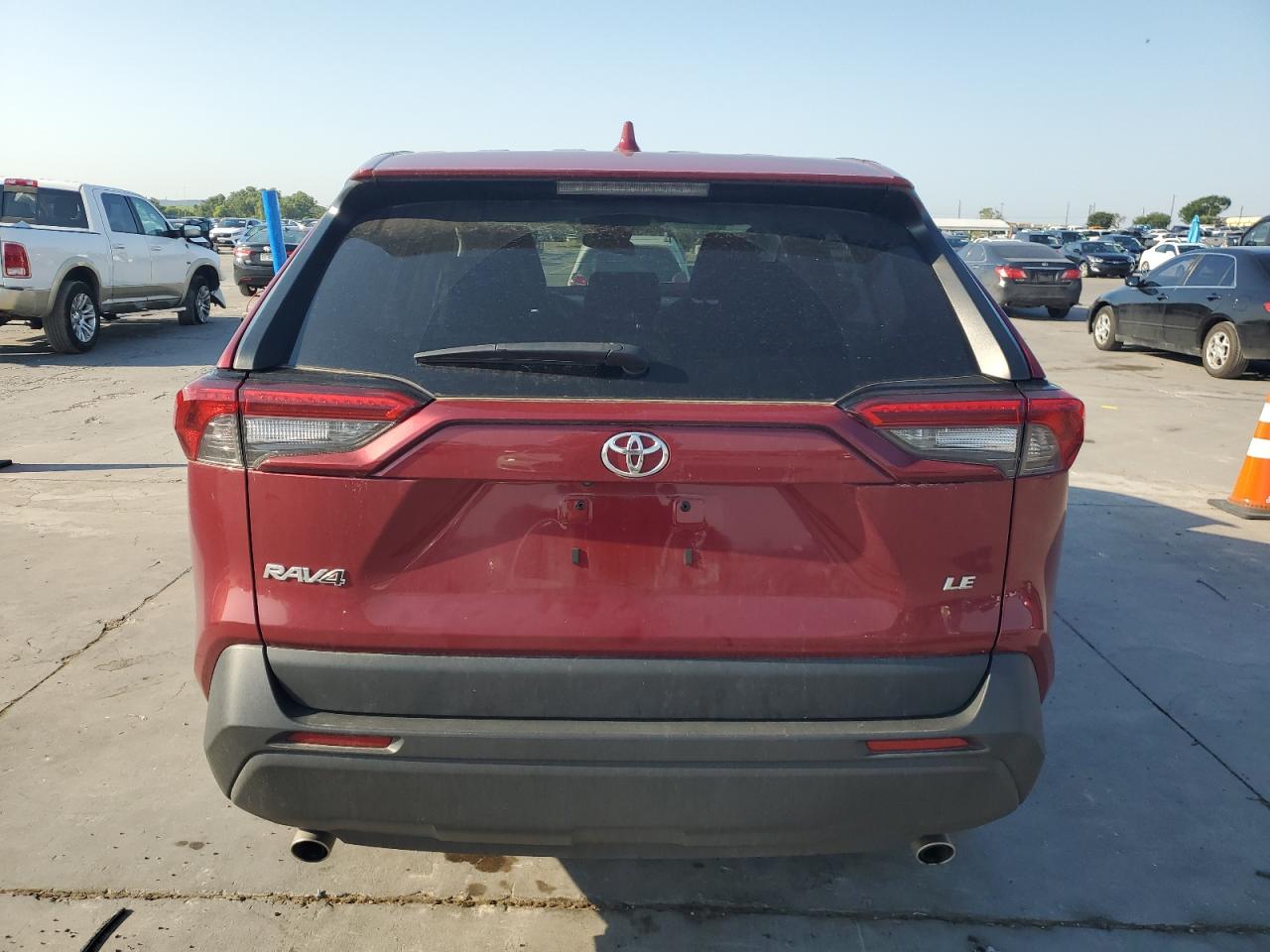 2T3H1RFV6NW206045 2022 Toyota Rav4 Le