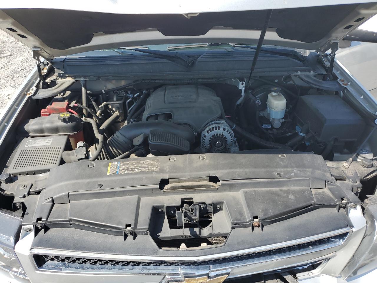 1GNSCAE02BR231860 2011 Chevrolet Tahoe C1500 Ls