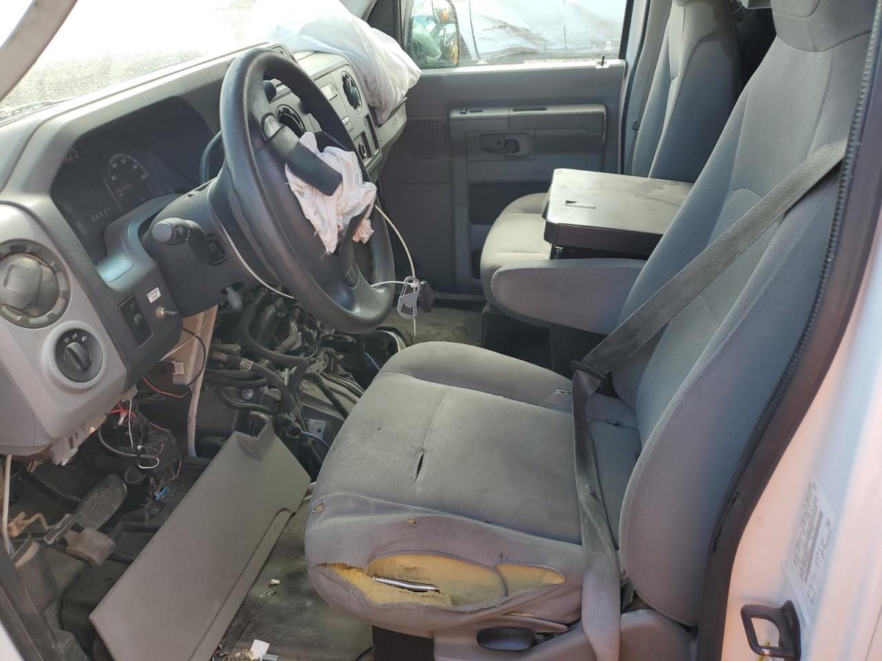 1FTNE1EW5BDB26084 2011 Ford Econoline E150 Van