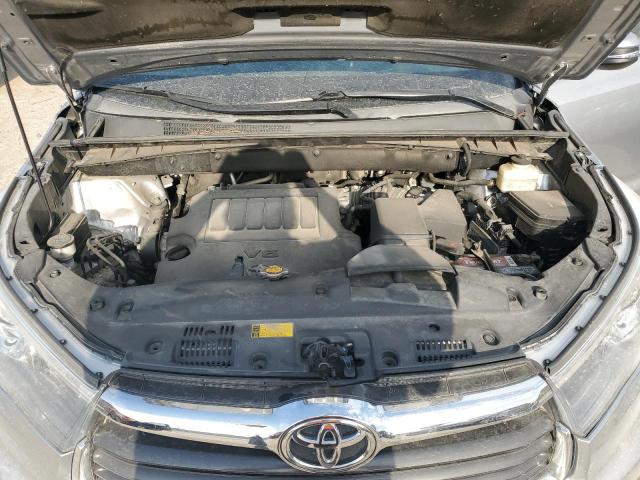 VIN 5TDBKRFH9FS122012 2015 Toyota Highlander, LE no.12