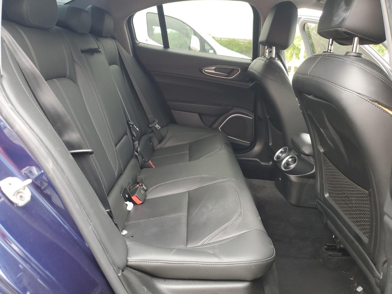 ZARFAMAN5K7616012 2019 Alfa Romeo Giulia