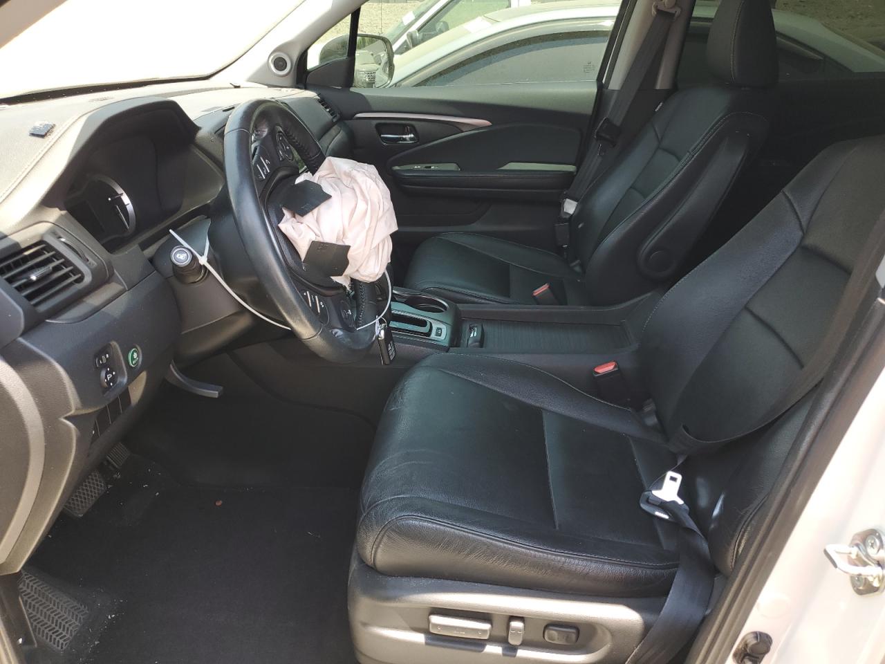 5FNYF6H77HB049974 2017 Honda Pilot Exln