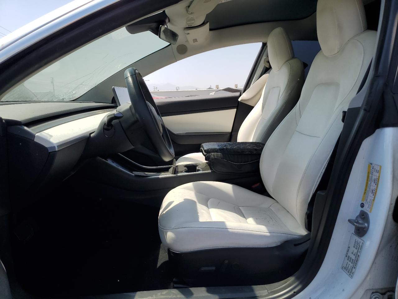 5YJ3E1EB3KF513536 2019 Tesla Model 3