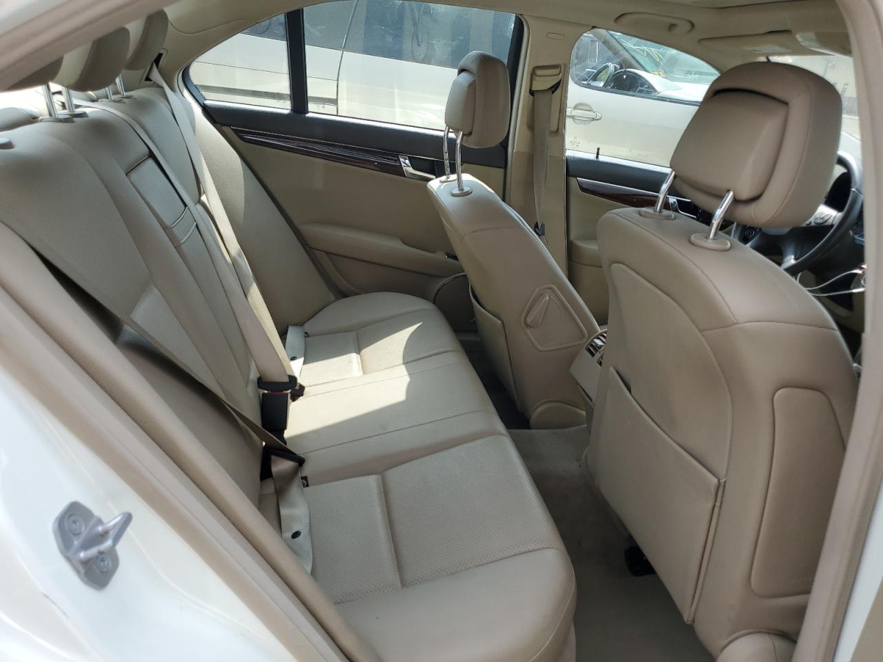 WDDGF81X69R069328 2009 Mercedes-Benz C 300 4Matic