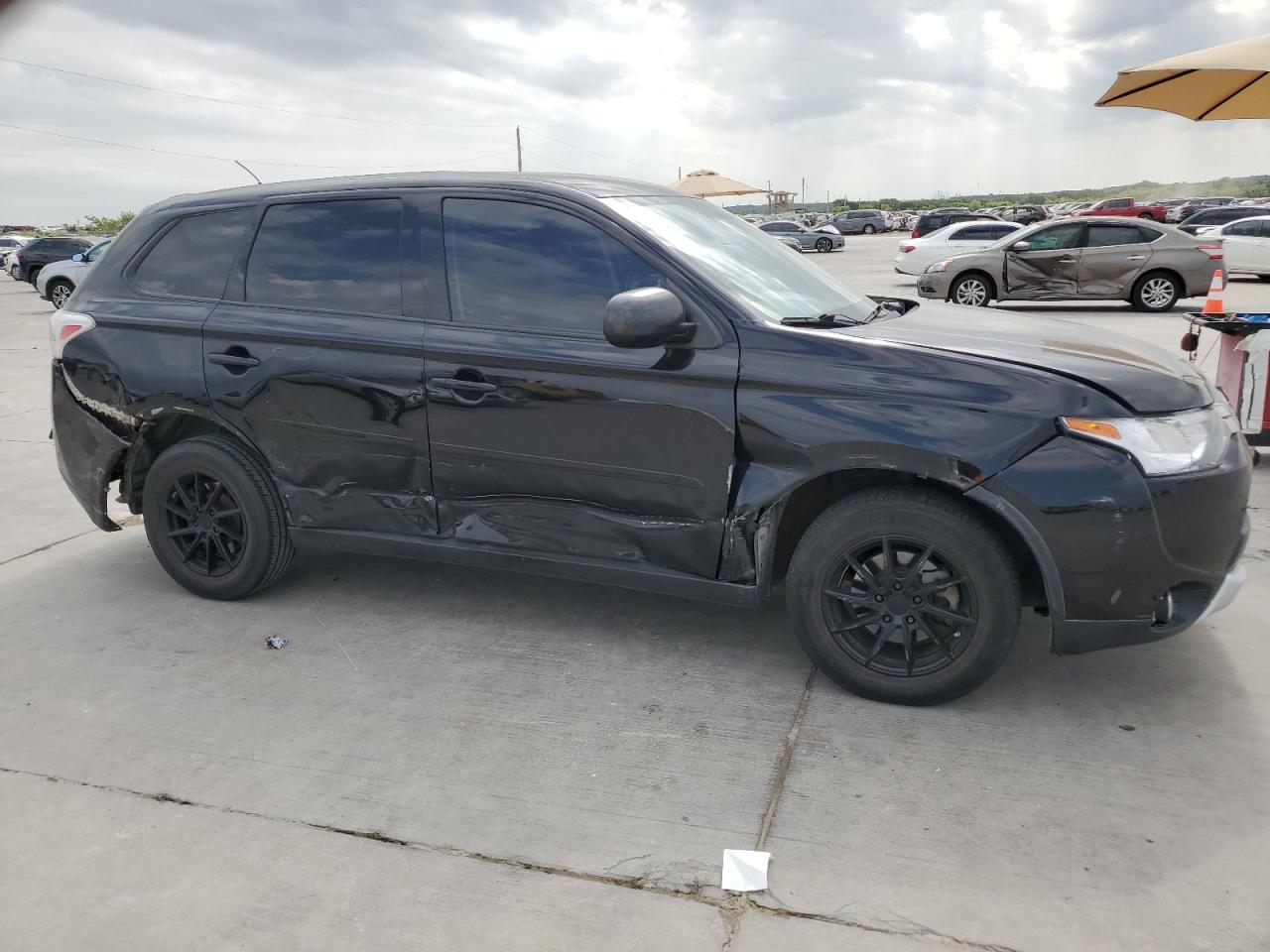 Lot #3303867709 2015 MITSUBISHI OUTLANDER