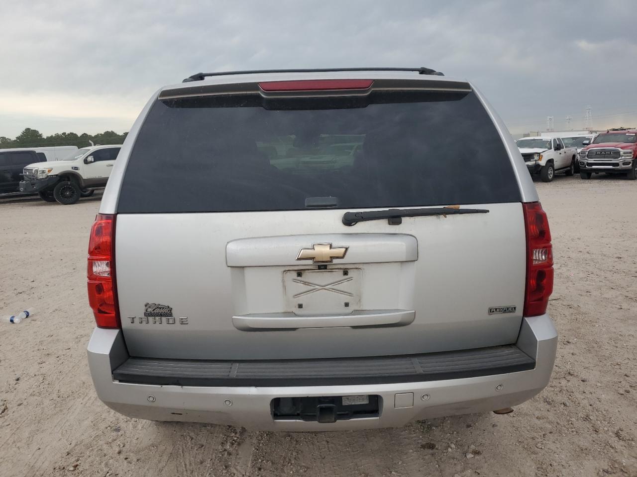 1GNSCBE04BR263232 2011 Chevrolet Tahoe C1500 Lt