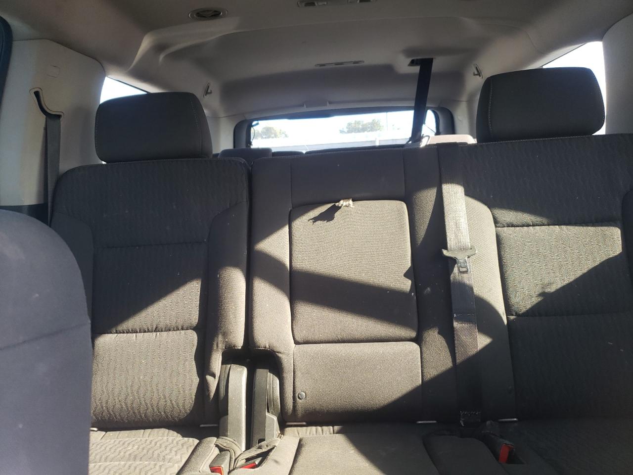 CHEVROLET SUBURBAN C1500 LS