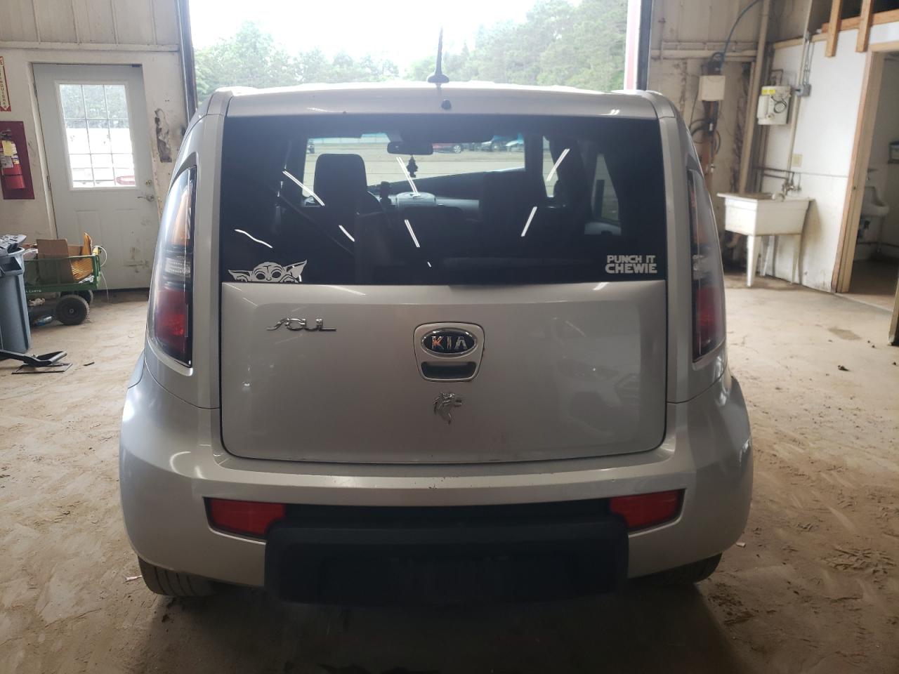 KNDJT2A28A7039502 2010 Kia Soul +
