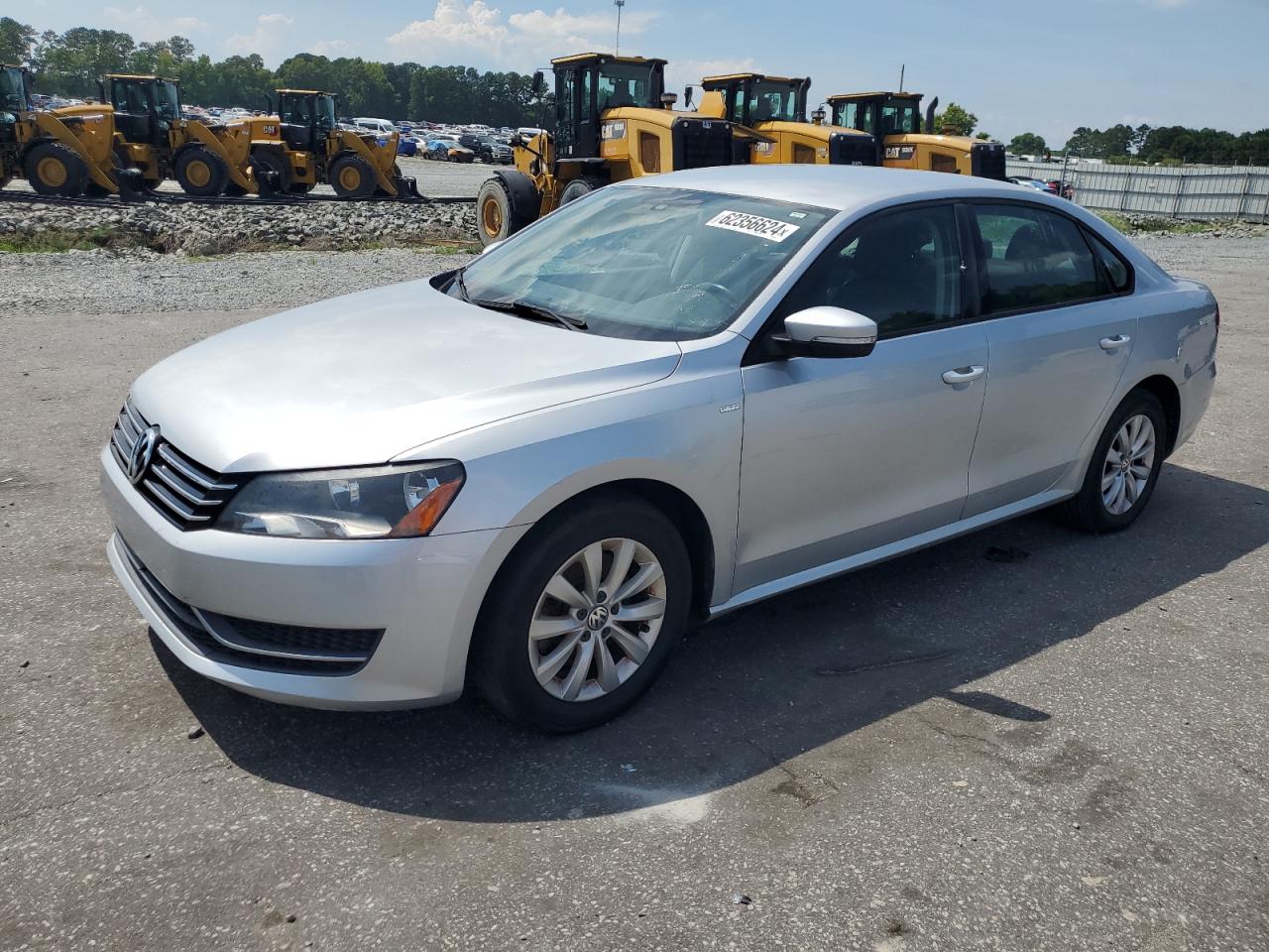 2015 Volkswagen Passat S vin: 1VWAT7A39FC005585