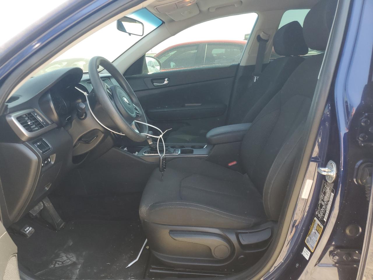 5XXGT4L35JG183687 2018 Kia Optima Lx