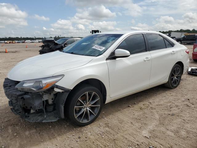 VIN 4T1BF1FK3FU046327 2015 Toyota Camry, LE no.1