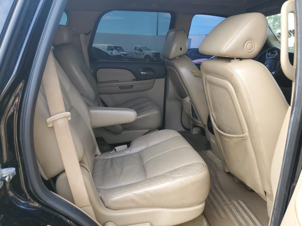 1GKFK63837J296388 2007 GMC Yukon Denali