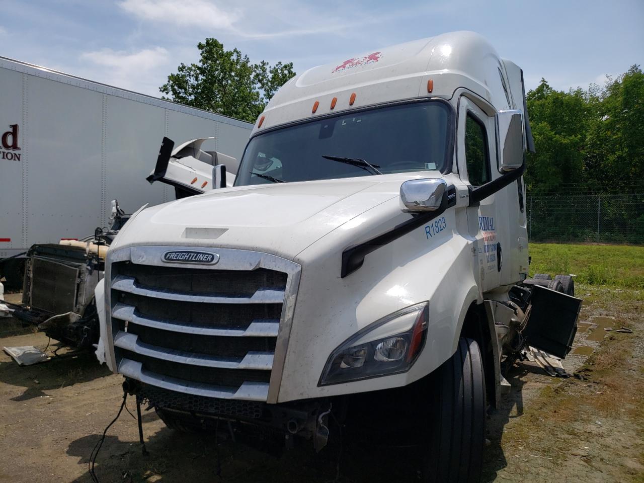 Lot #2723471747 2018 FREIGHTLINER CASCADIA 1