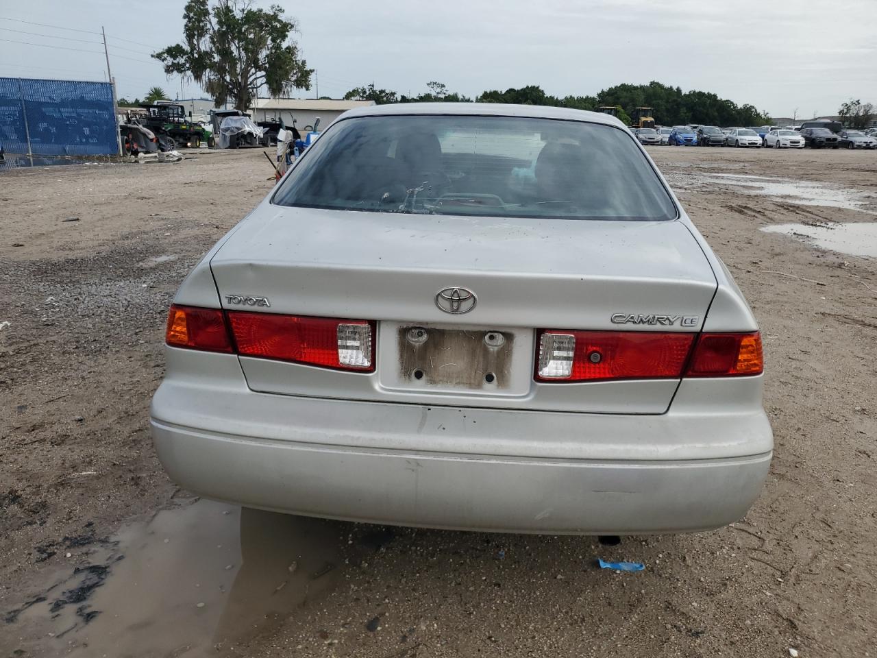 4T1BG22K5YU640283 2000 Toyota Camry Ce