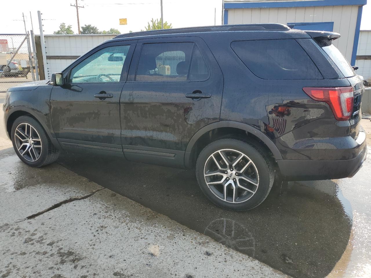 2016 Ford Explorer Sport vin: 1FM5K8GT7GGB72537