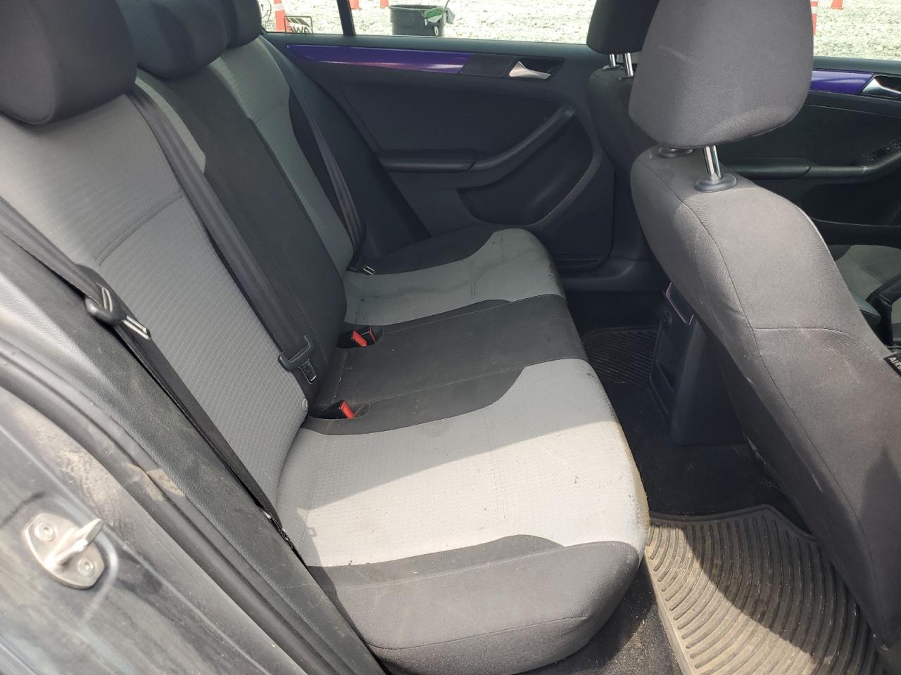 3VW167AJ4HM329504 2017 Volkswagen Jetta S