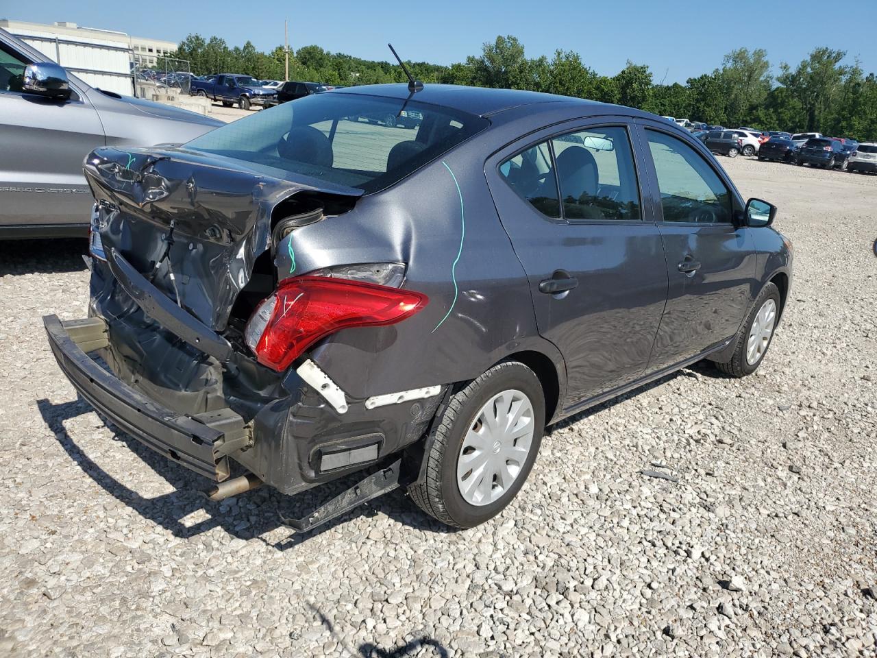 Lot #2708836874 2018 NISSAN VERSA S