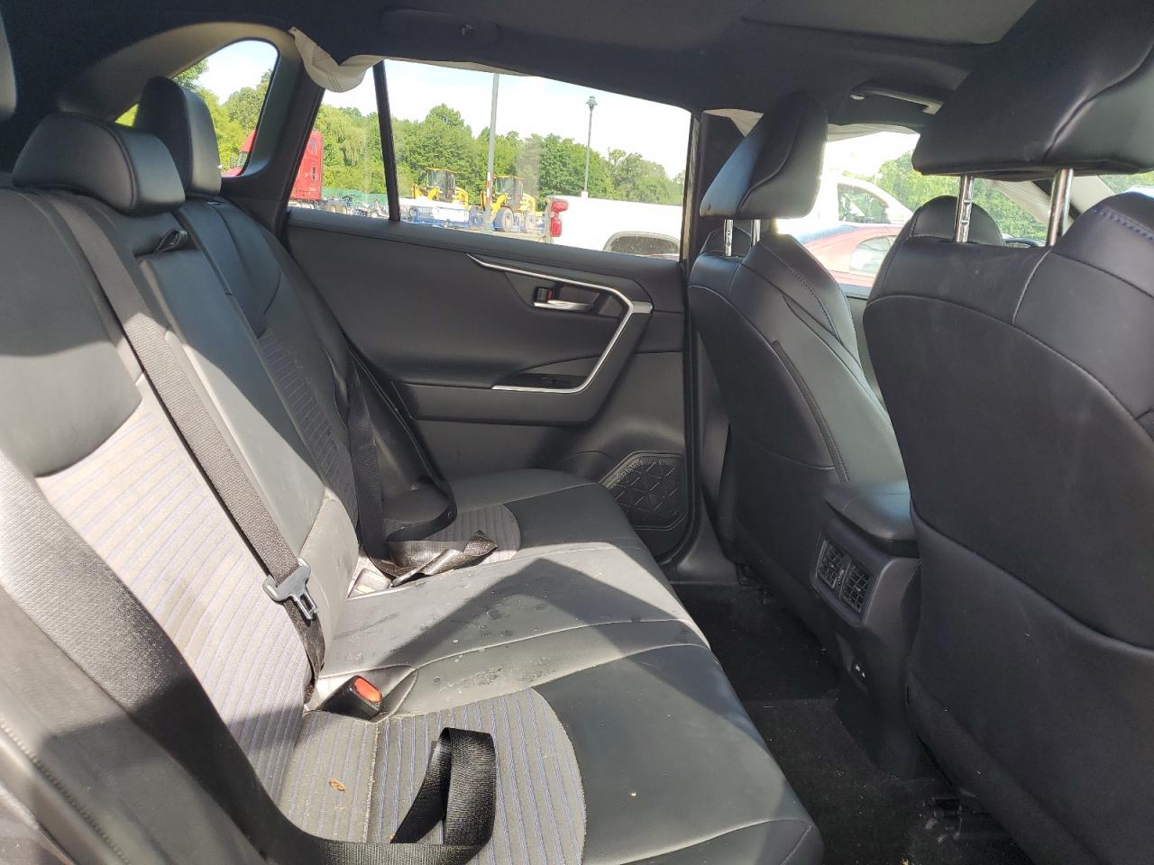 2T3E6RFV1MW020559 2021 Toyota Rav4 Xse