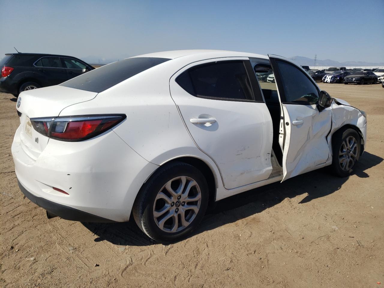 3MYDLBYVXHY184466 2017 Toyota Yaris Ia