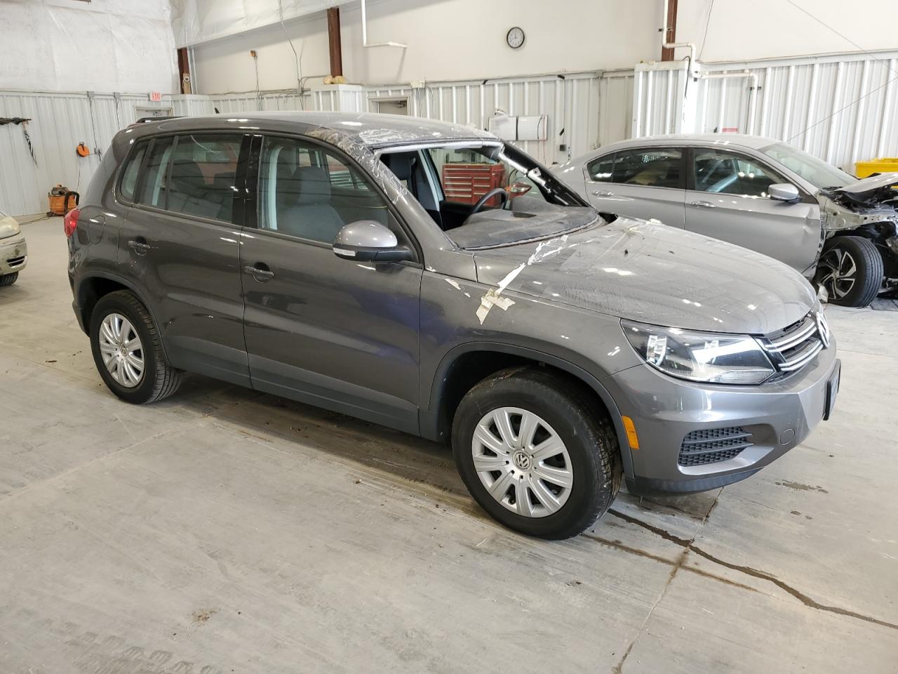 2017 Volkswagen Tiguan S vin: WVGAV7AX4HK054486