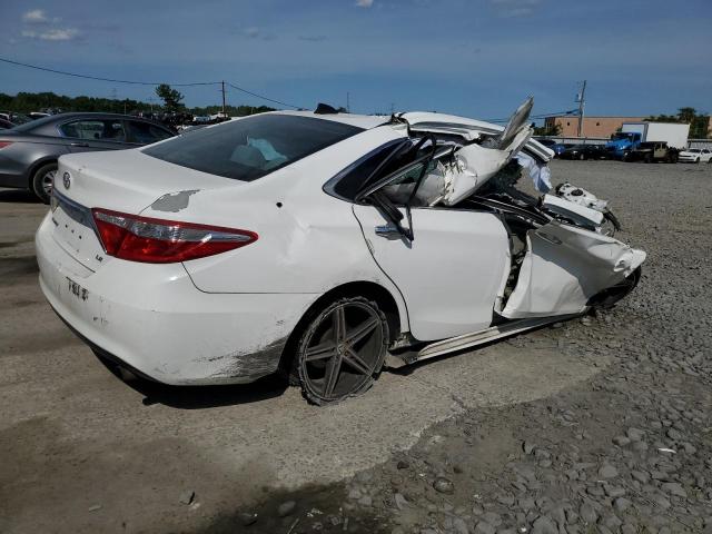 VIN 4T4BF1FK2FR452301 2015 Toyota Camry, LE no.3