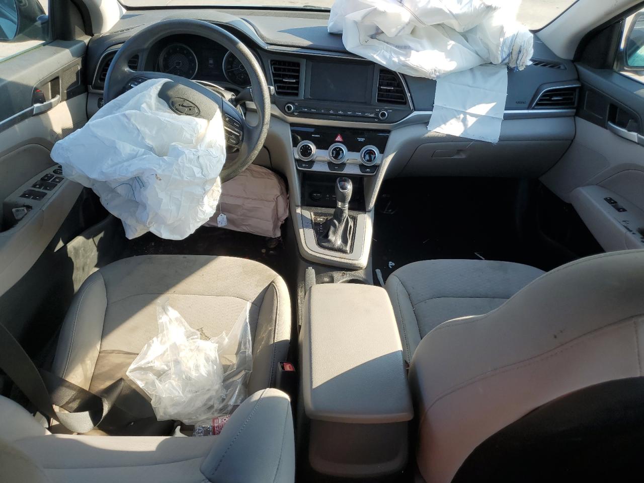 5NPD84LF5KH479944 2019 Hyundai Elantra Sel