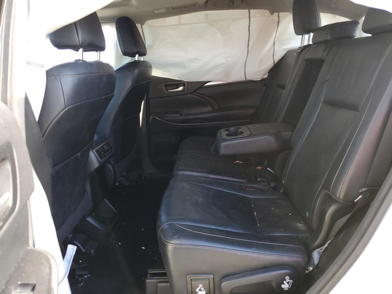 5TDKKRFH4GS180417 2016 Toyota Highlander Xle