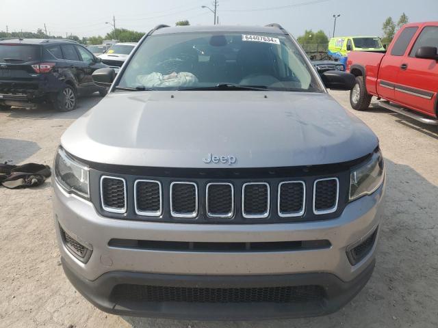 VIN 3C4NJDAB3JT143622 2018 Jeep Compass, Sport no.5