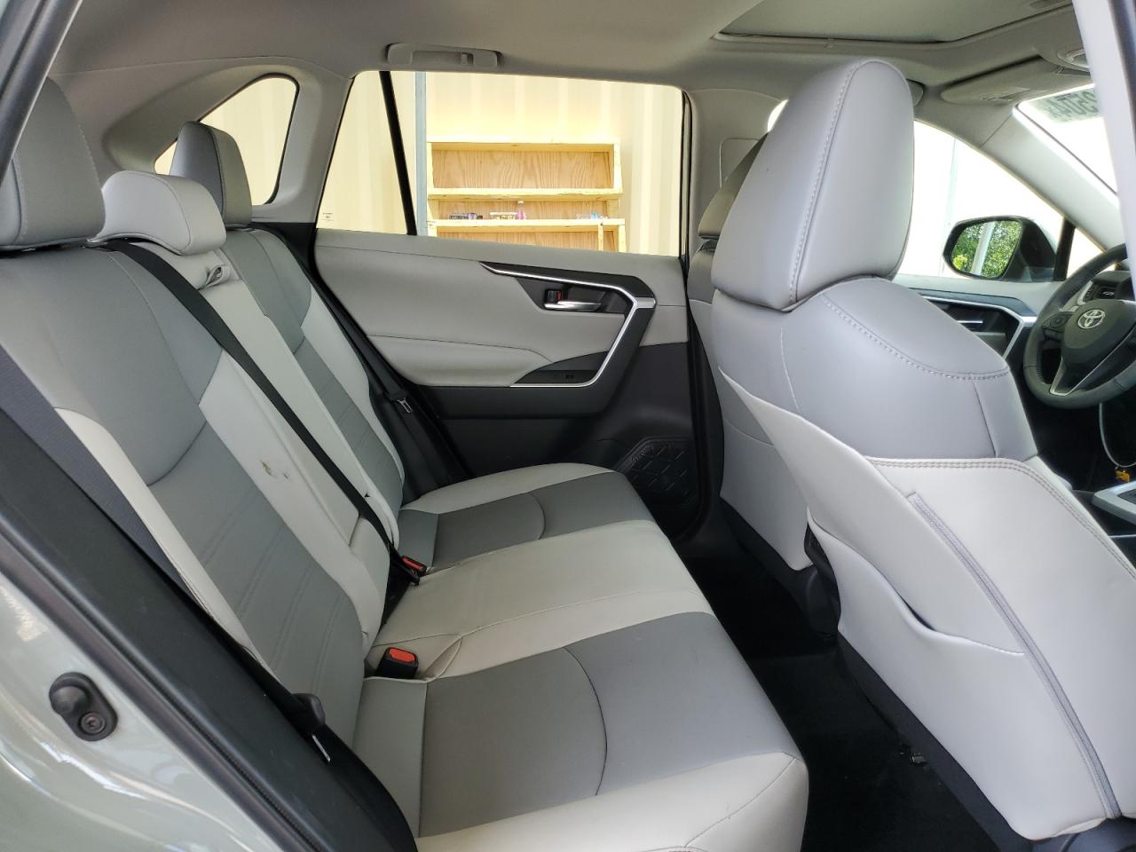 2T3C1RFV0NW198552 2022 Toyota Rav4 Xle Premium