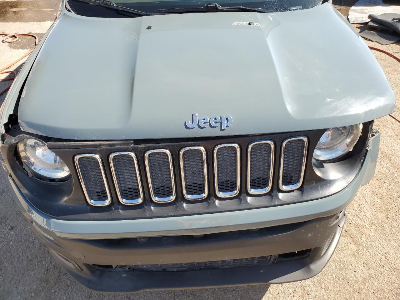 ZACCJBBB5JPH98821 2018 Jeep Renegade Latitude