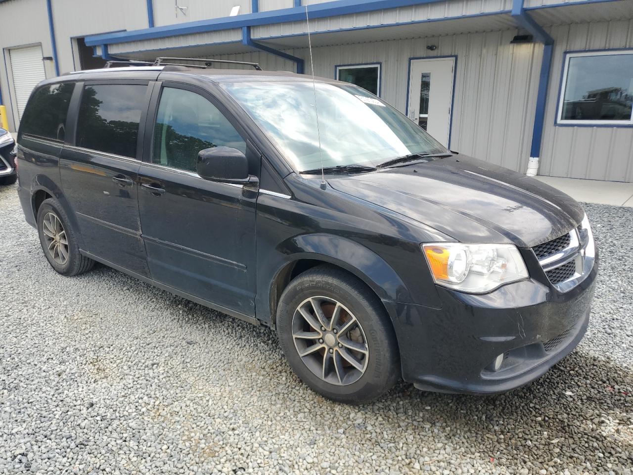 2017 Dodge Grand Caravan Sxt vin: 2C4RDGCG1HR562441