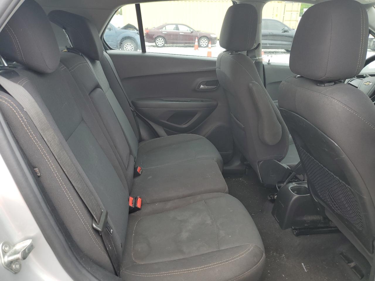 3GNCJKSB9KL384636 2019 Chevrolet Trax Ls