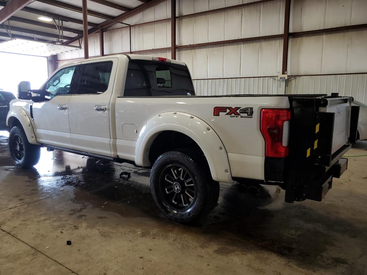 2017 Ford F250 Super Duty vin: 1FT7W2B61HEB31480