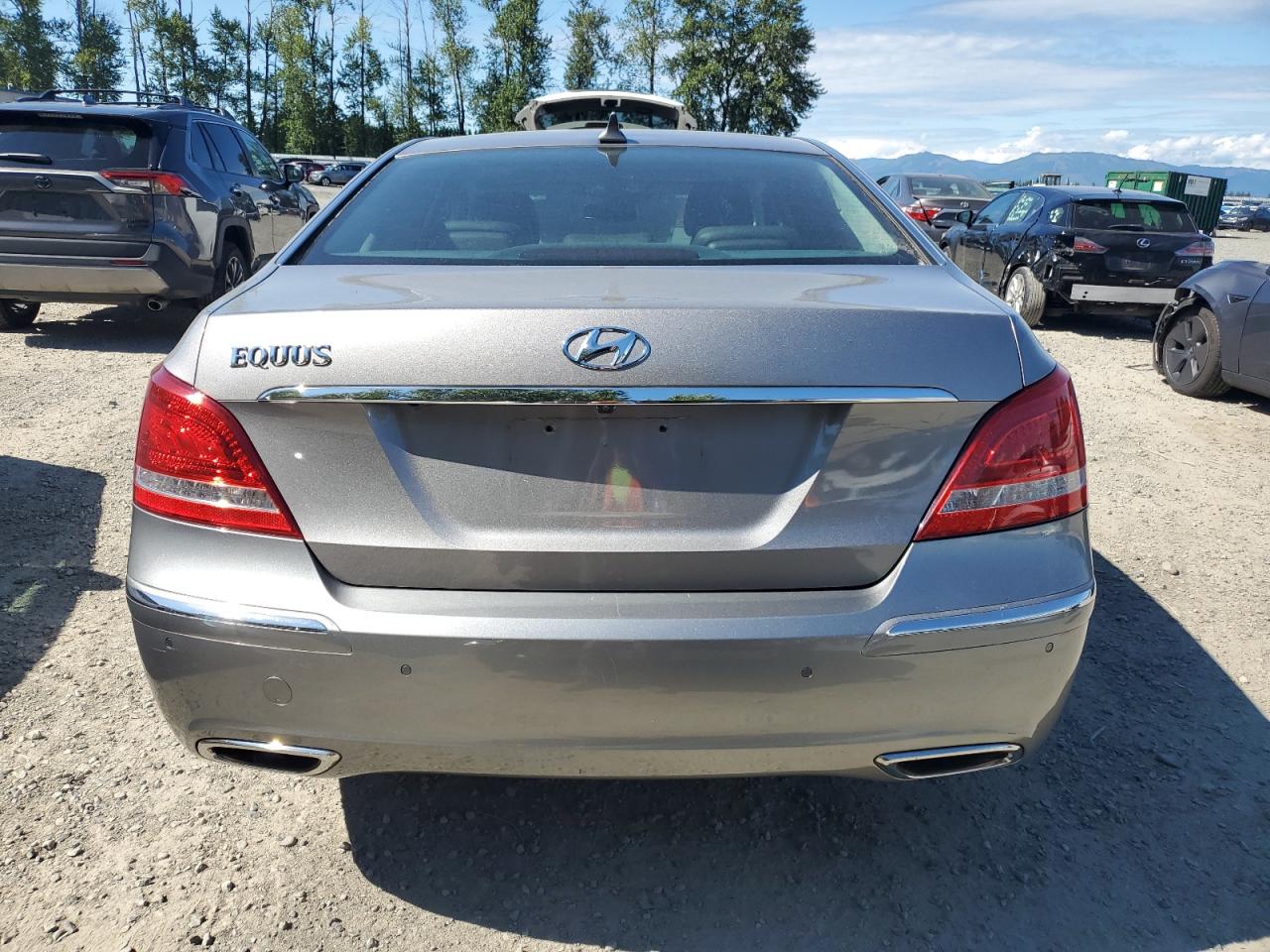 KMHGH4JF2BU029749 2011 Hyundai Equus Signature