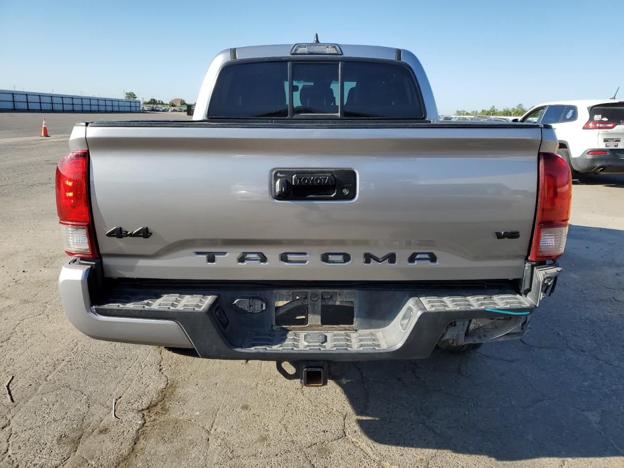 3TMCZ5AN5KM275714 2019 Toyota Tacoma Double Cab